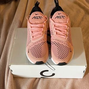 NIB Nike Air Max 270 - size 11
